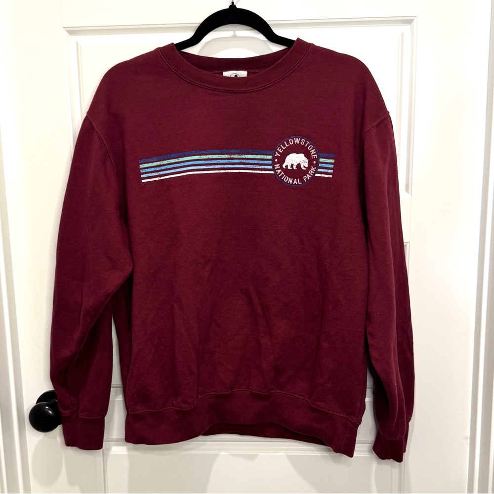 Yellowstone National Park Burgundy Sweatshirt Unisex Size M